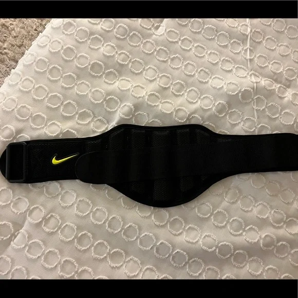 Nike Structured Training Belt 2.0 Size Medium M Black Volt New NWT Weights Fit Nike Structured Weight Lifting Training belt 2.0 Black Volt  main image 2